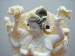 染色象牙観音彫刻